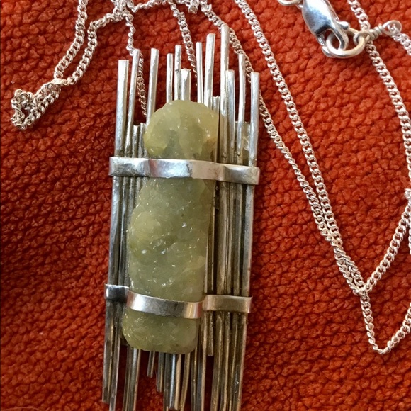 Smithsonite Sterling Silver Pendant and Chain - Picture 6 of 8
